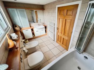 Bathroom- click for photo gallery
